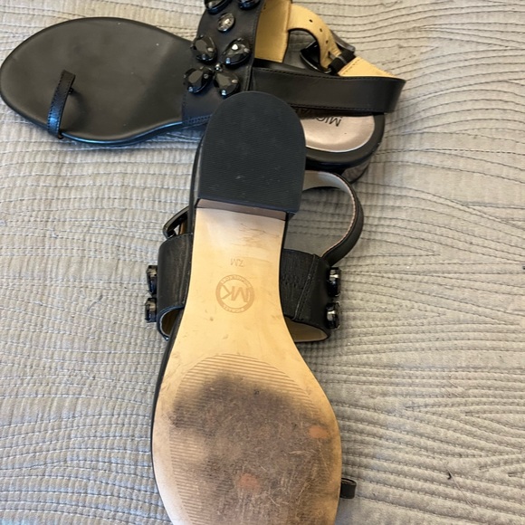 Michael Kors - Picture 2 of 7